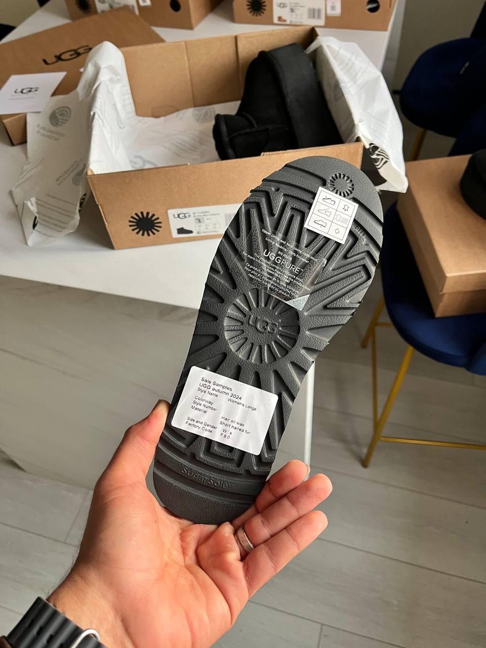 UGG Ultra Mini Platform Black V5