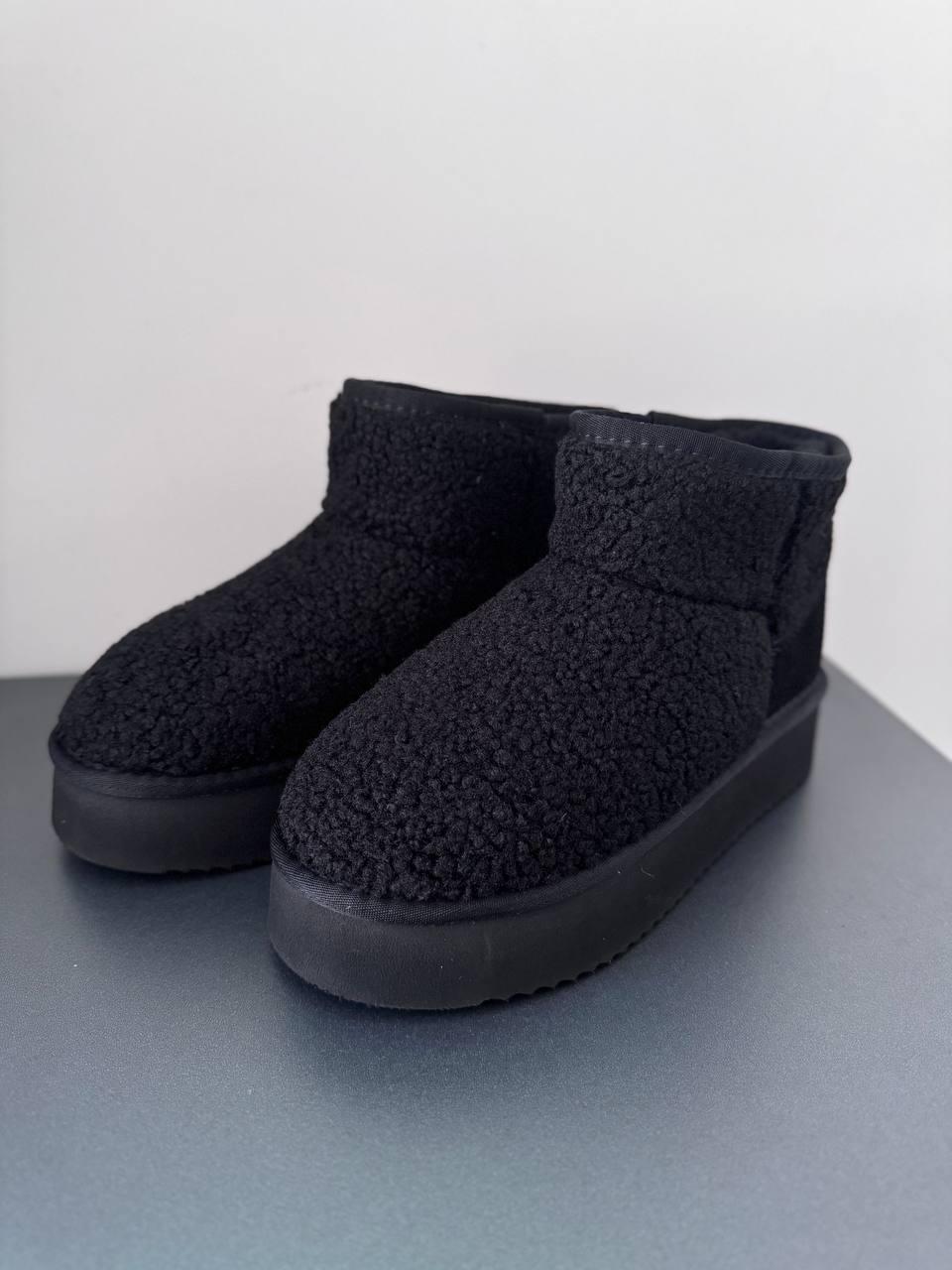 UGG Ultra Mini Platform Teddy Black