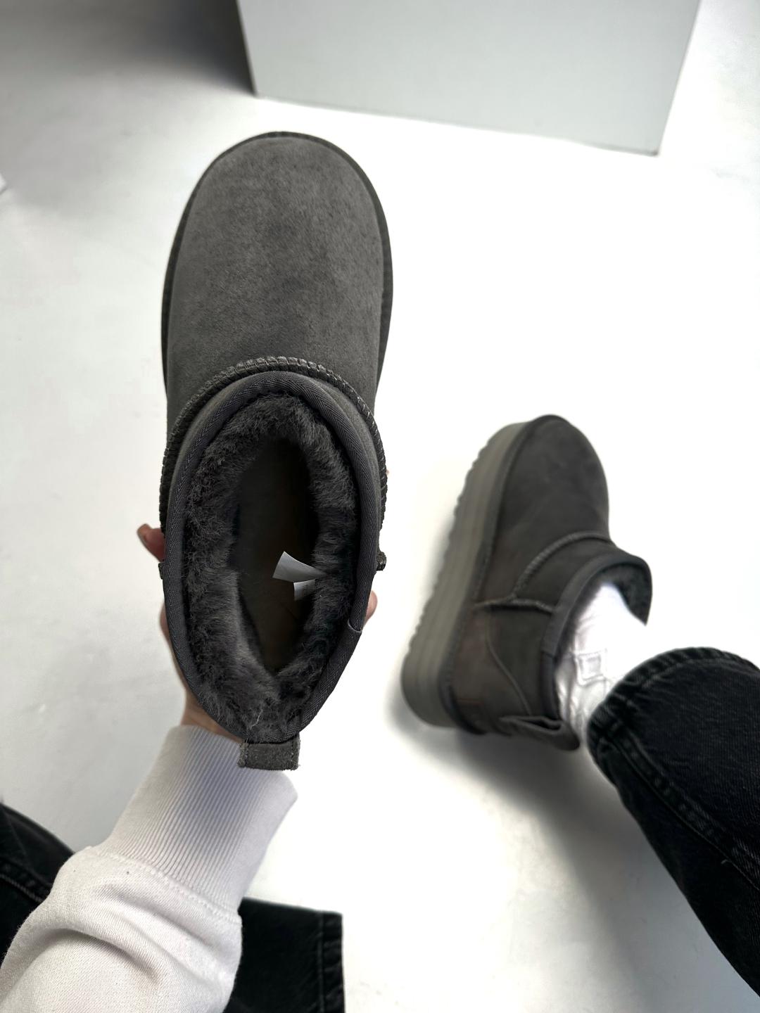 UGG mini platform Grey