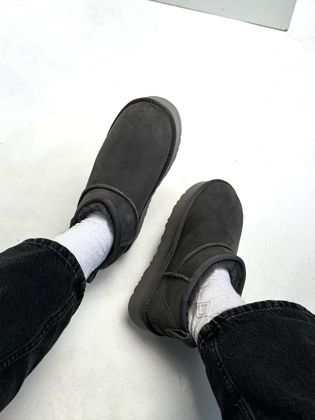 UGG mini platform Grey