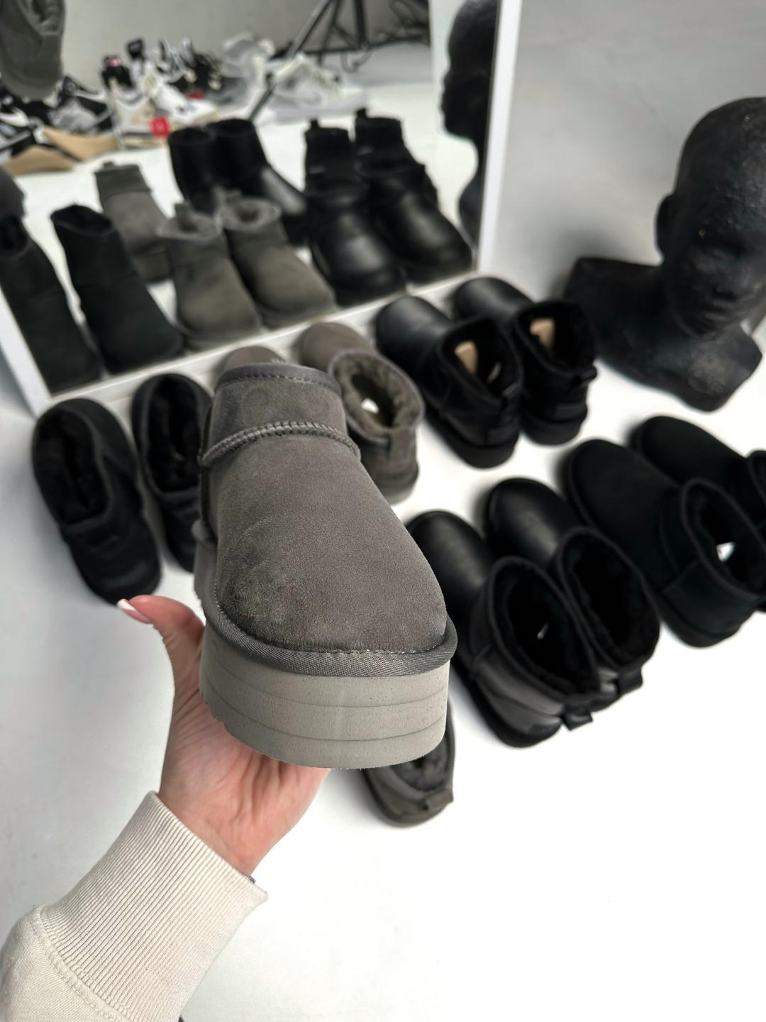 UGG mini platform Grey