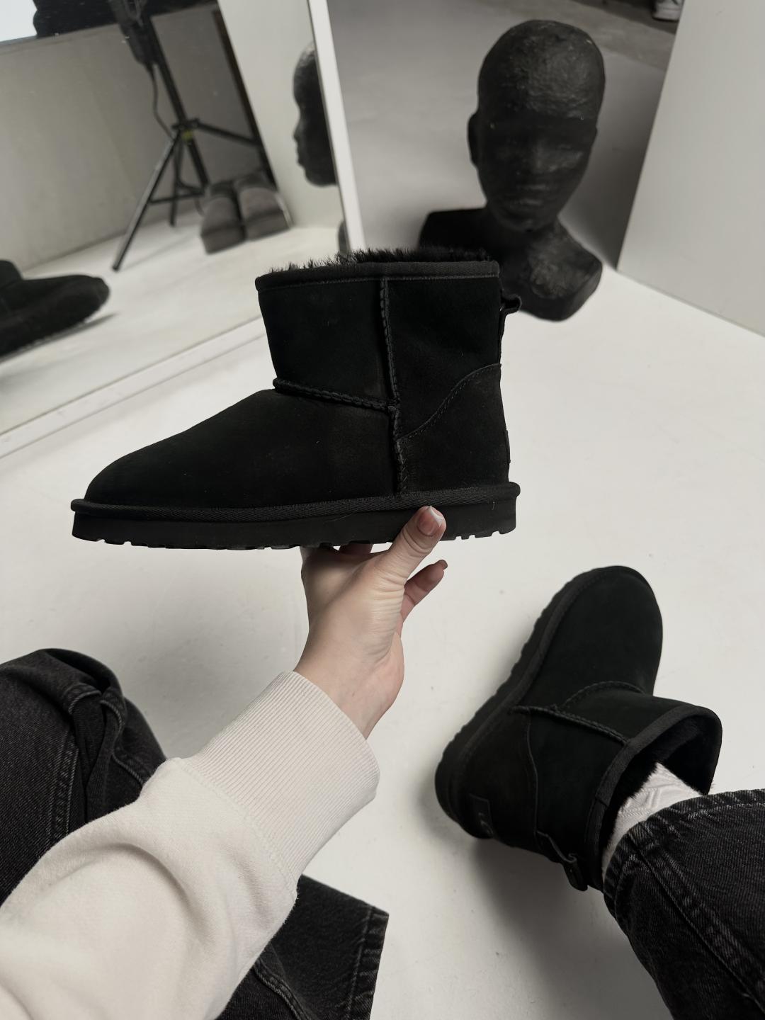 UGG mini classic Dark Grey