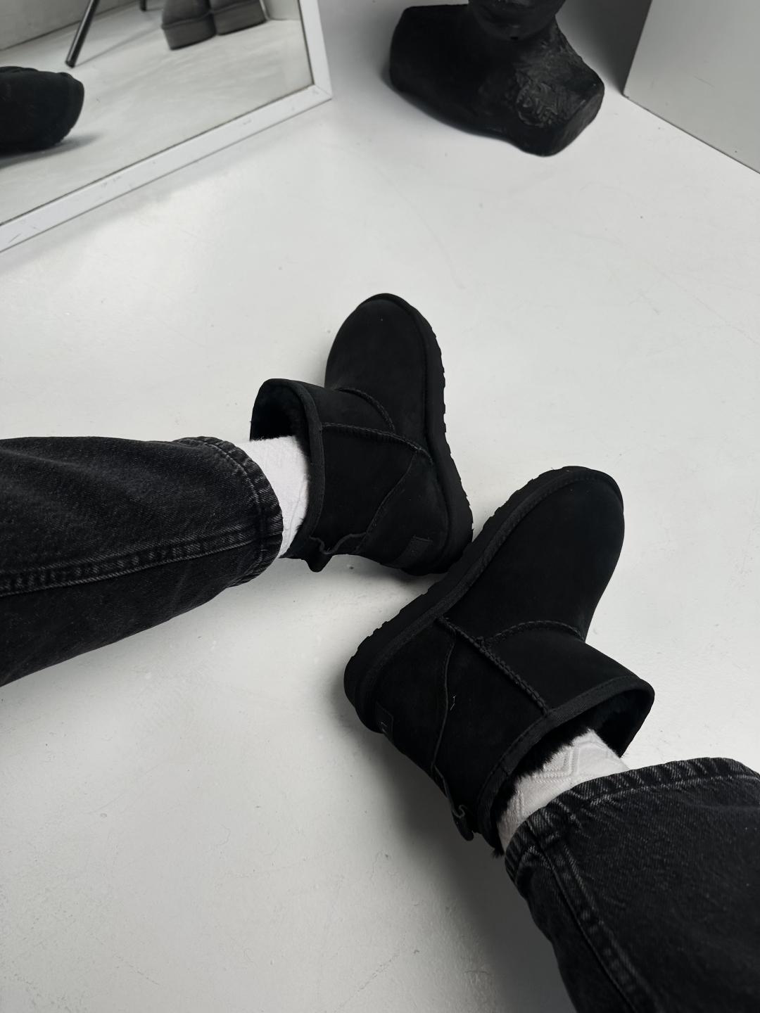UGG mini classic Dark Grey