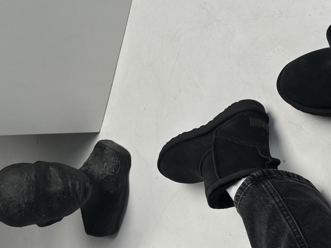 UGG mini classic Dark Grey