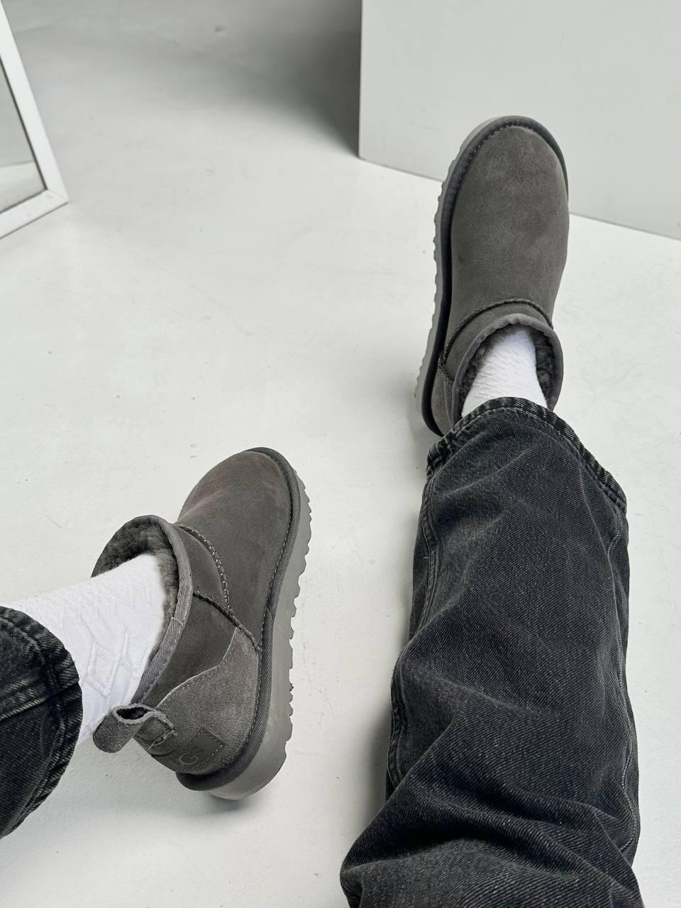 UGG ultra mini Grey V4