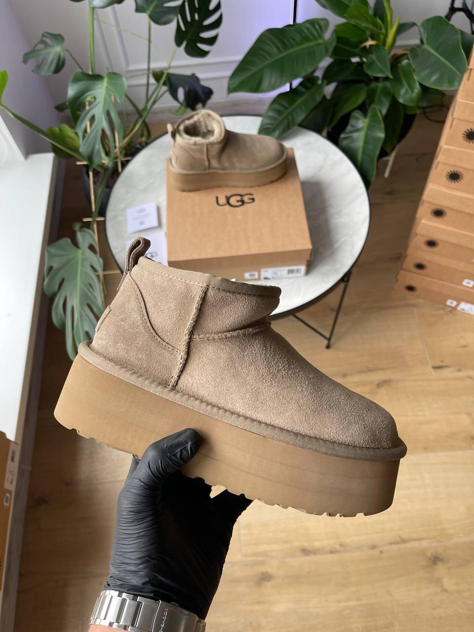 UGG Ultra Mini Platform Khaki Beige