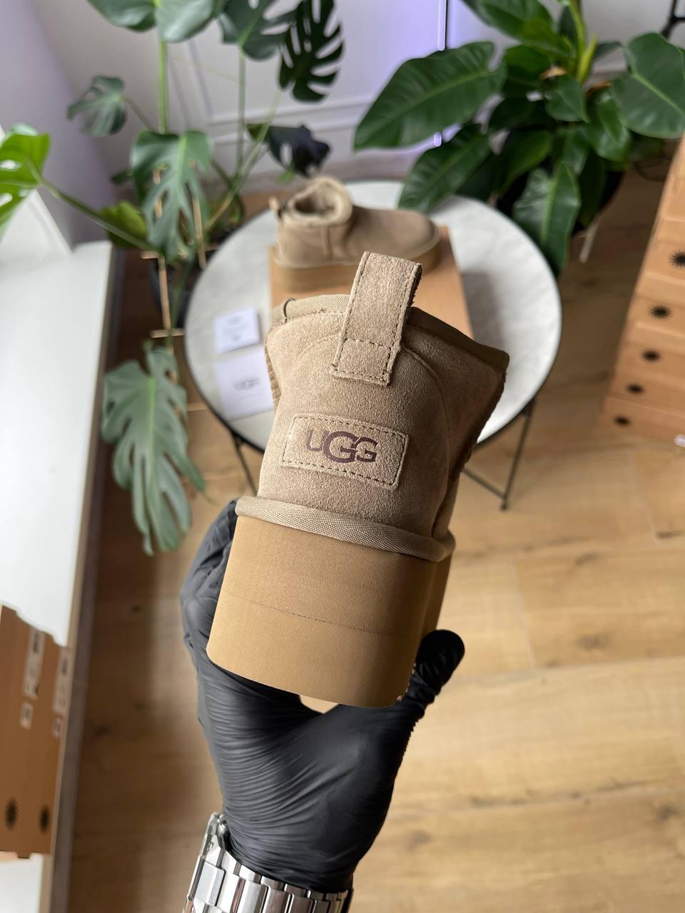UGG Ultra Mini Platform Khaki Beige