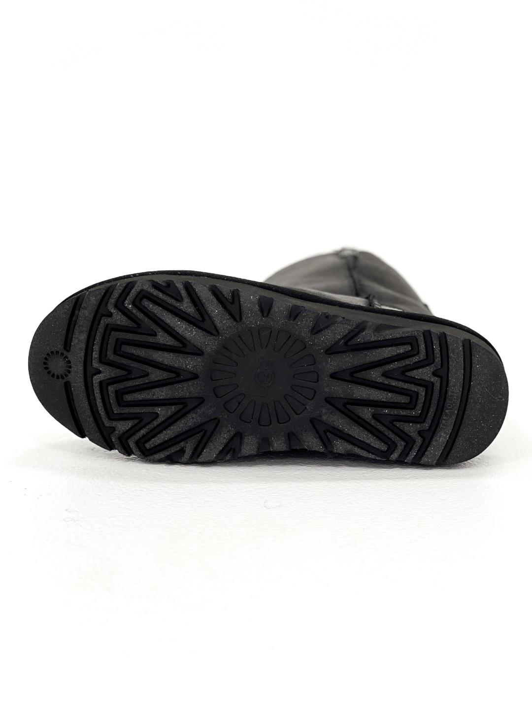 UGG Classic High Zip Black ND
