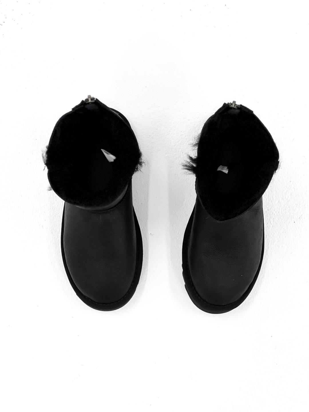 UGG Classic High Zip Black ND
