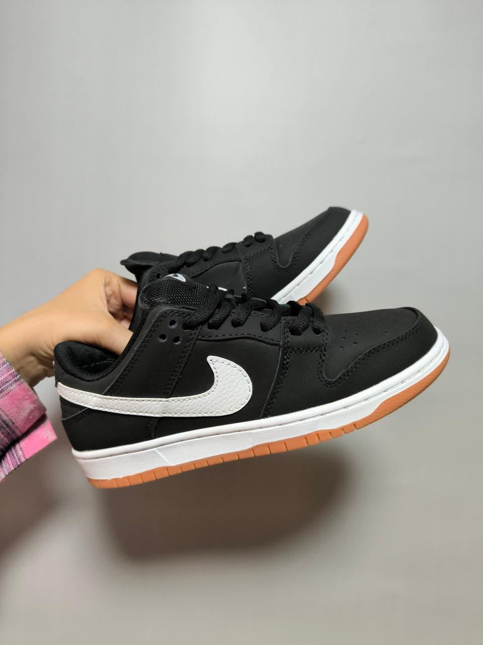 Nike SB Dunk Low SB Black Gum