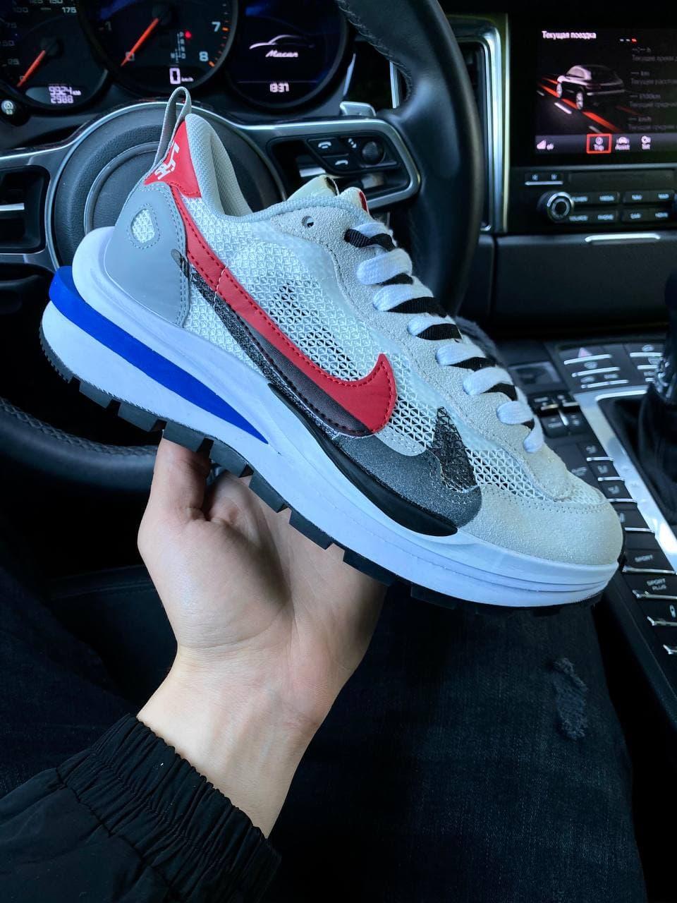 Nike VaporWaffle x Sacai