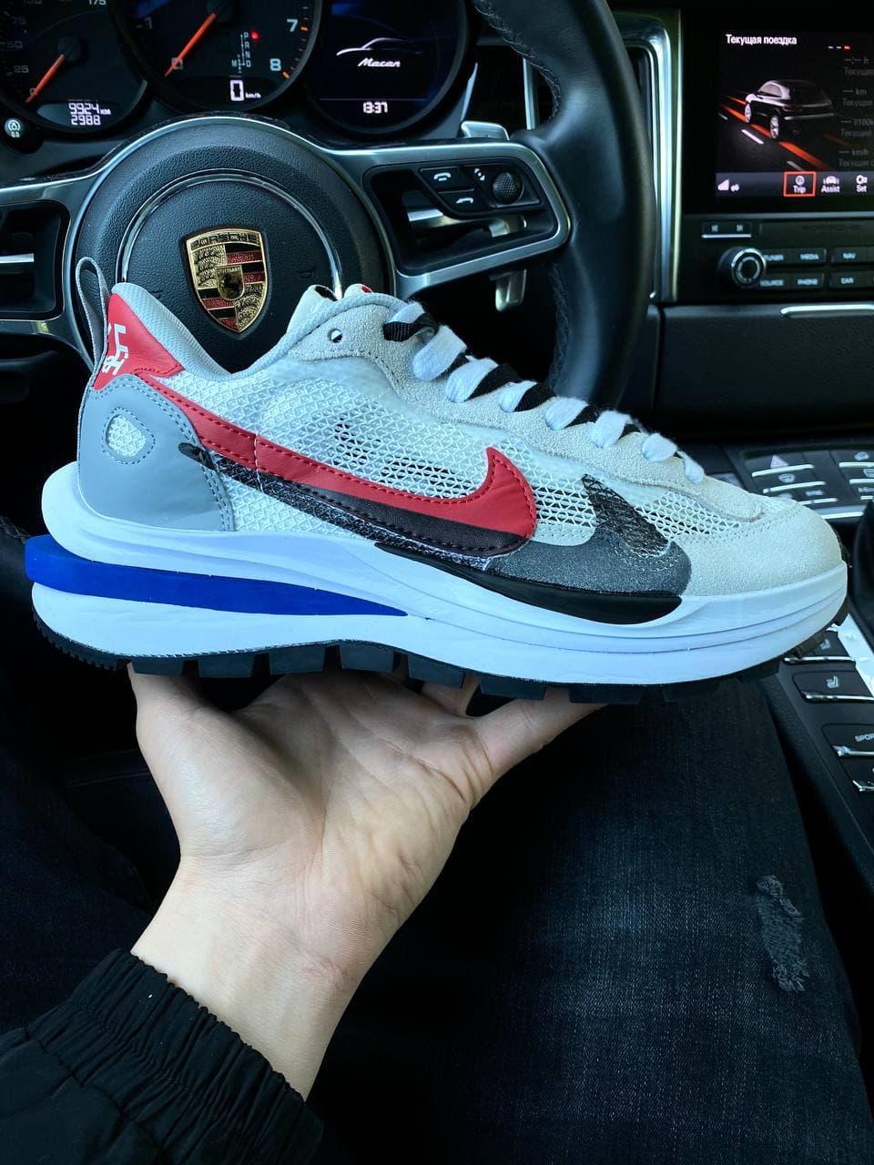 Nike VaporWaffle x Sacai