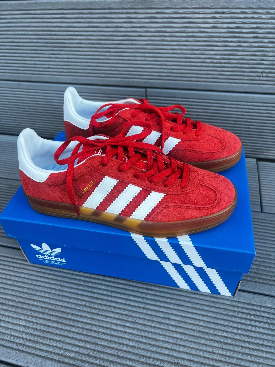 Adidas Gazelle Red