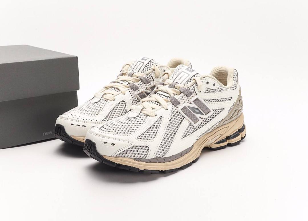 New Balance 1906R