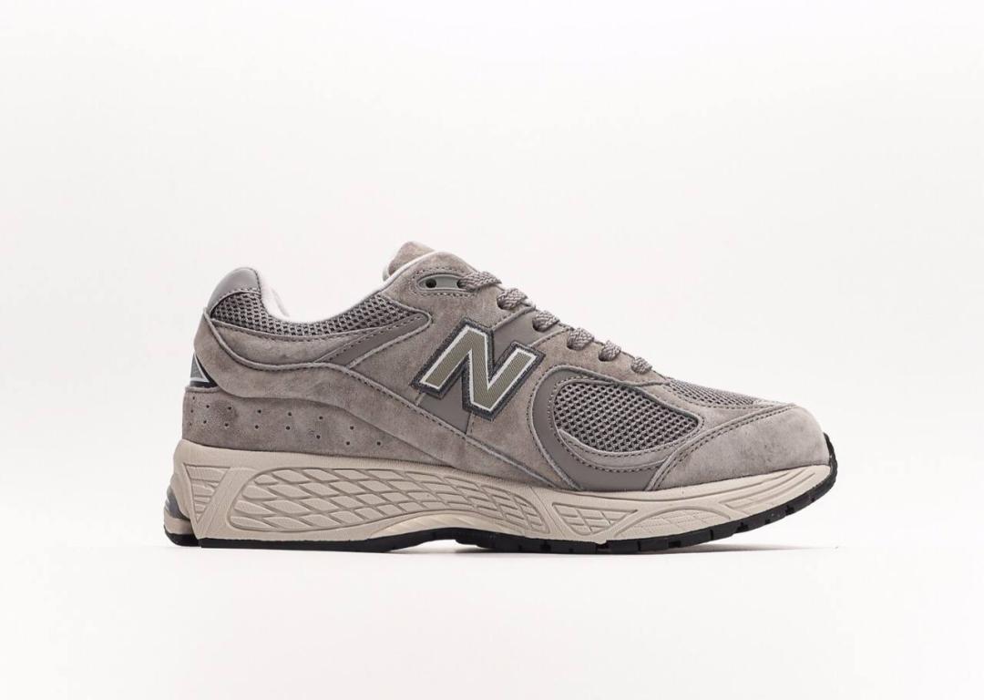 New Balance 2002 Grey