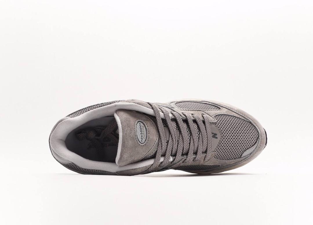 New Balance 2002 Grey