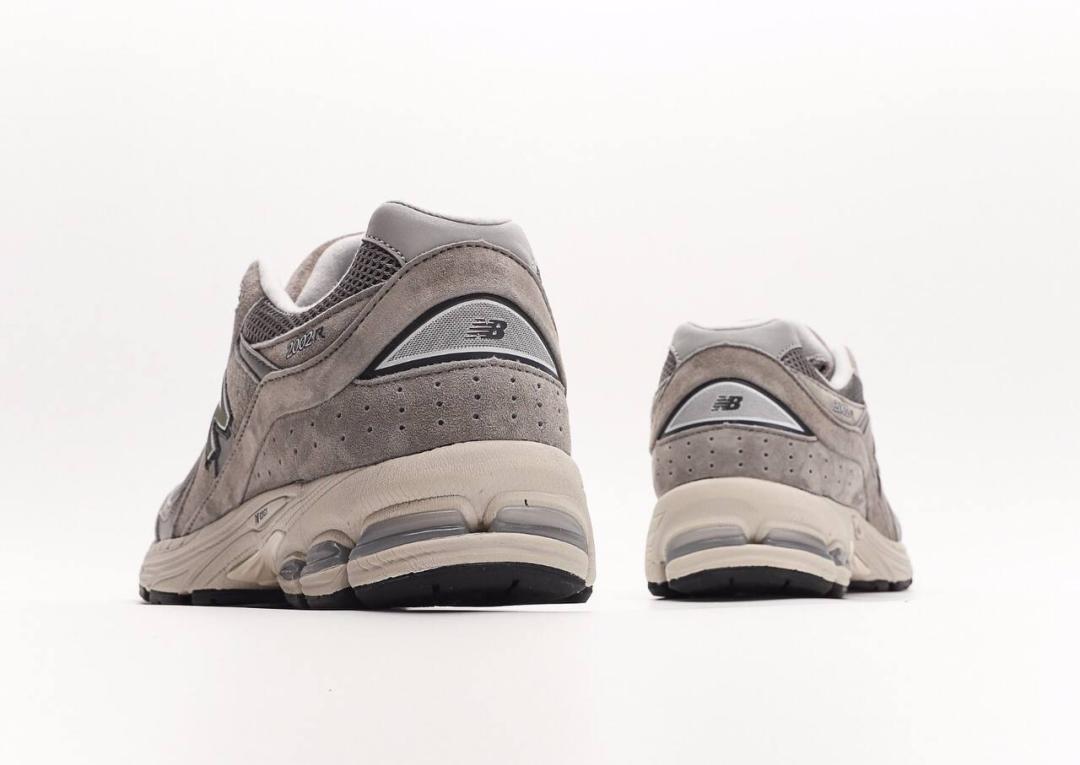 New Balance 2002 Grey