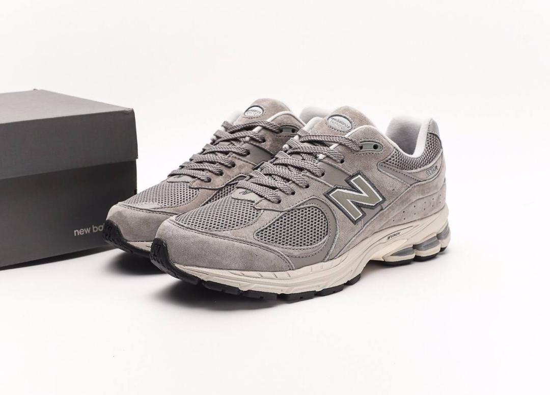 New Balance 2002 Grey