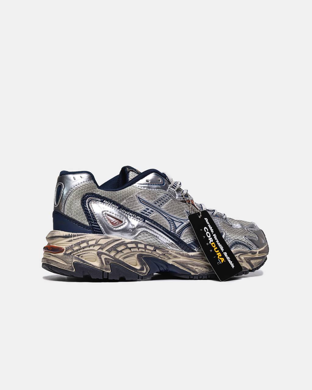 Mizuno Adventure Dirty Grey