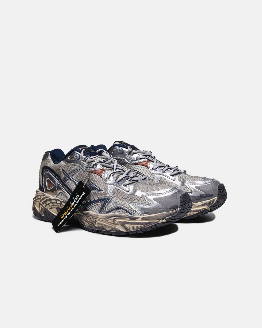 Mizuno Adventure Dirty Grey