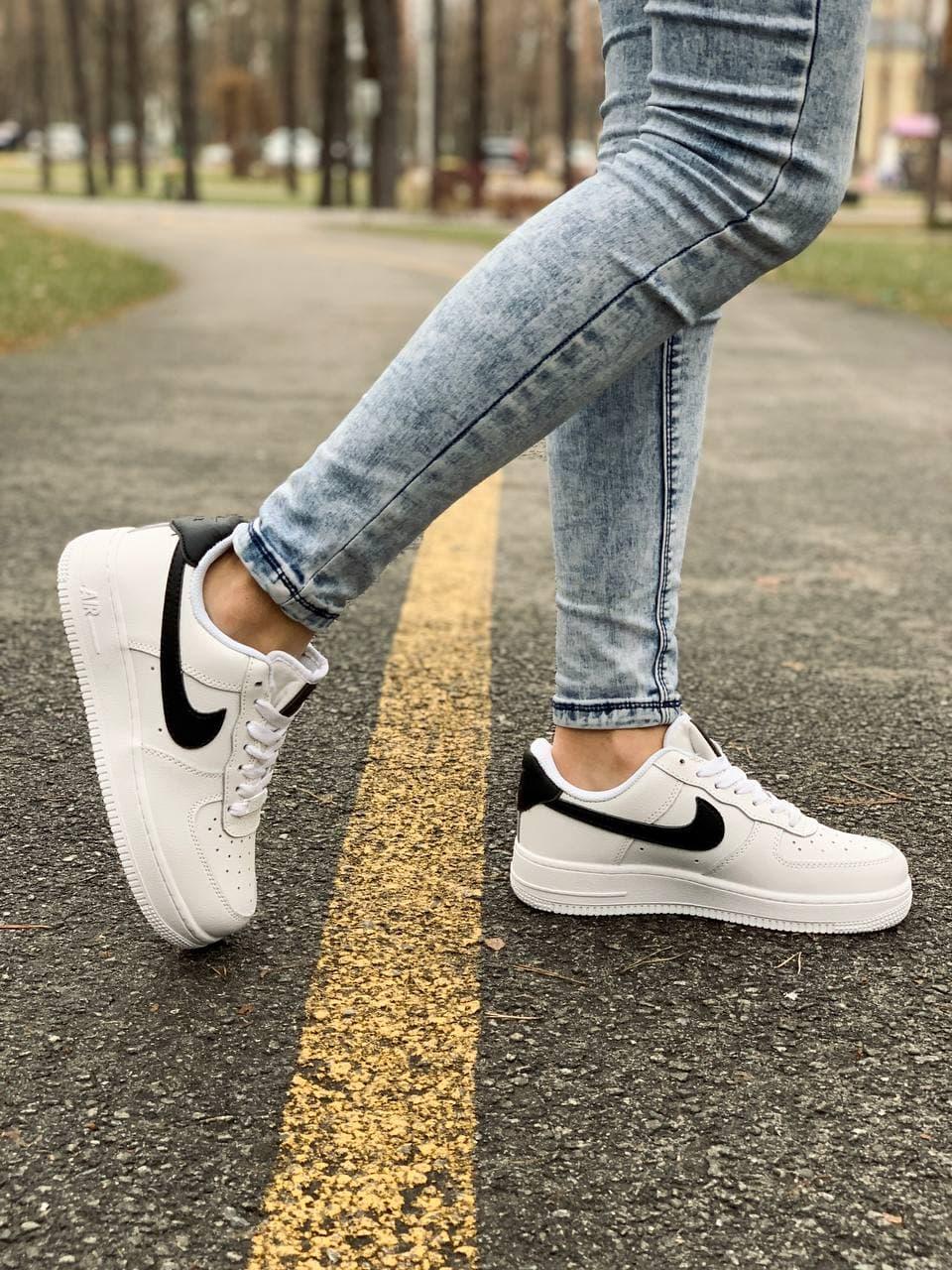 Nike Air Force 1 White Black Logo 2