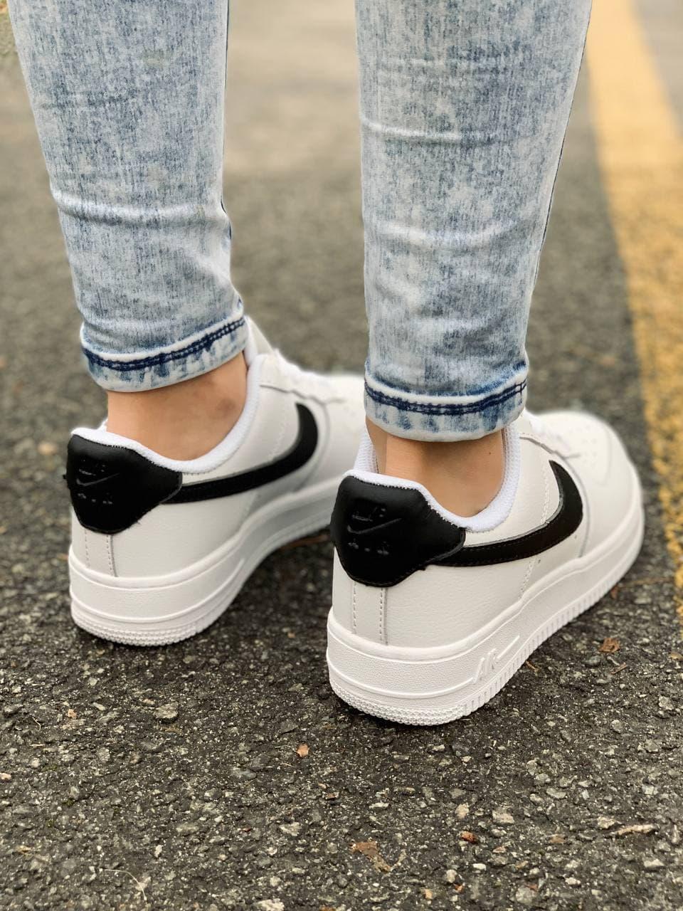 Nike Air Force 1 White Black Logo 2