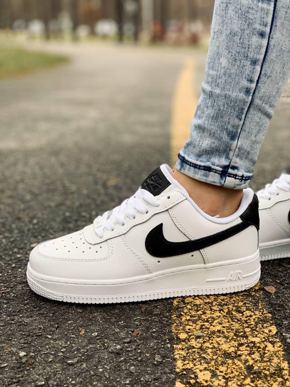 Nike Air Force 1 White Black Logo 2