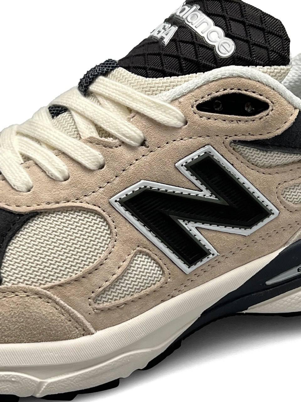 New Balance 990v3 Beige Black