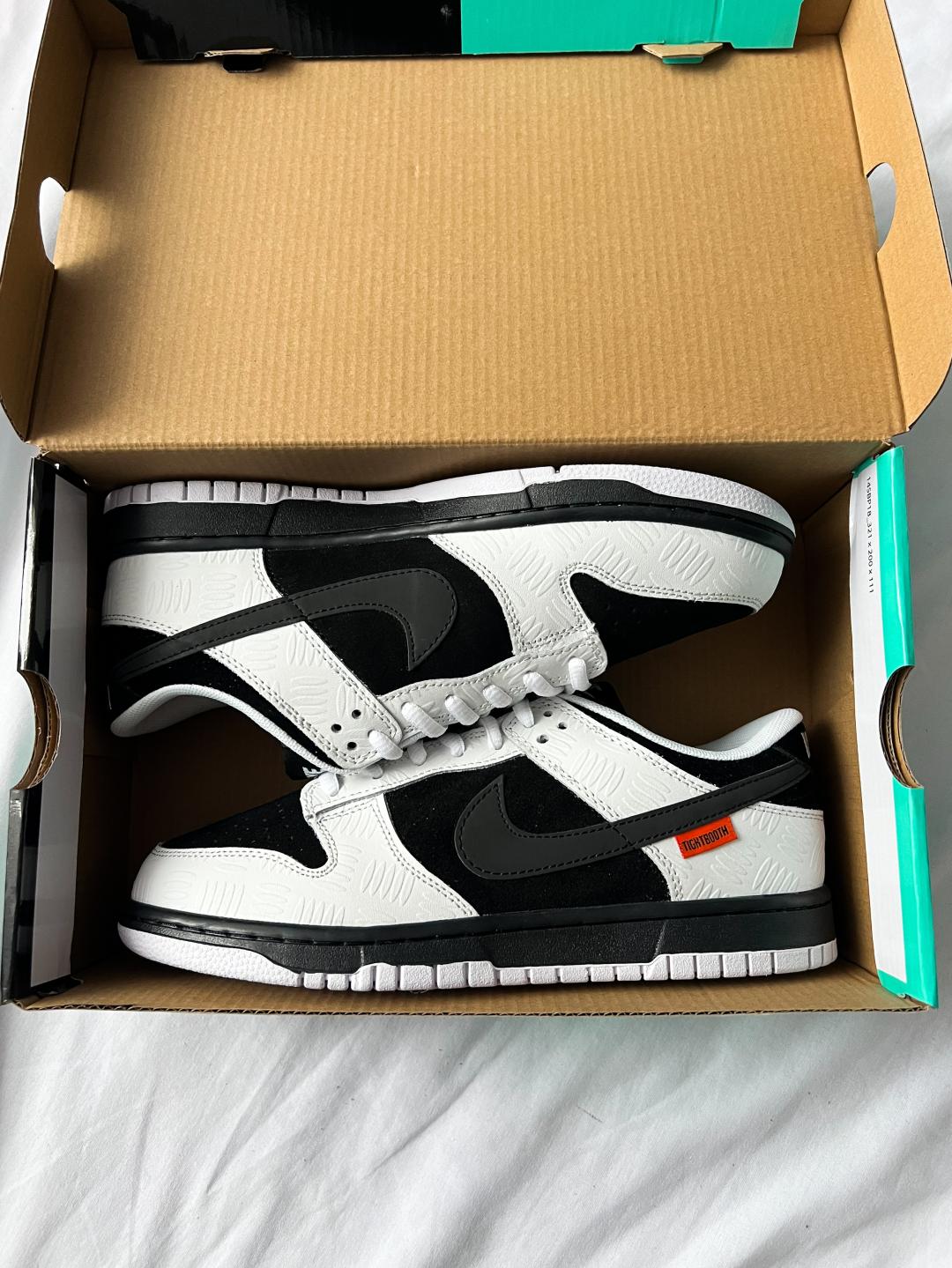 Nike SB x TIGHTBOOTH Dunk Low Pro Black White
