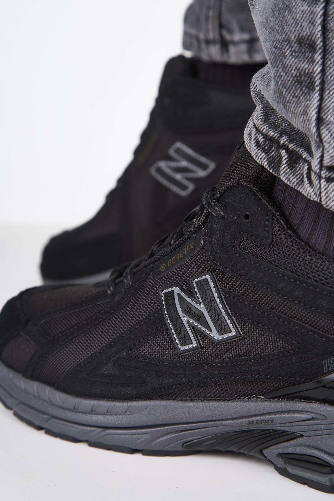 New Balance 1906r GTX Cordure Black Grey Fur