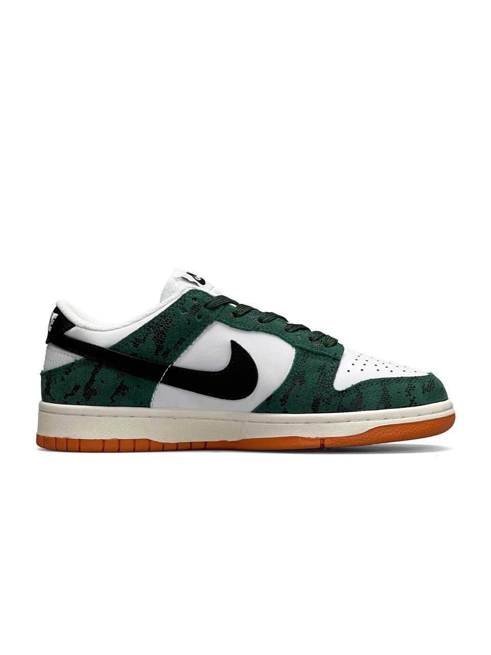 Nike SB Dunk Low Green Snake