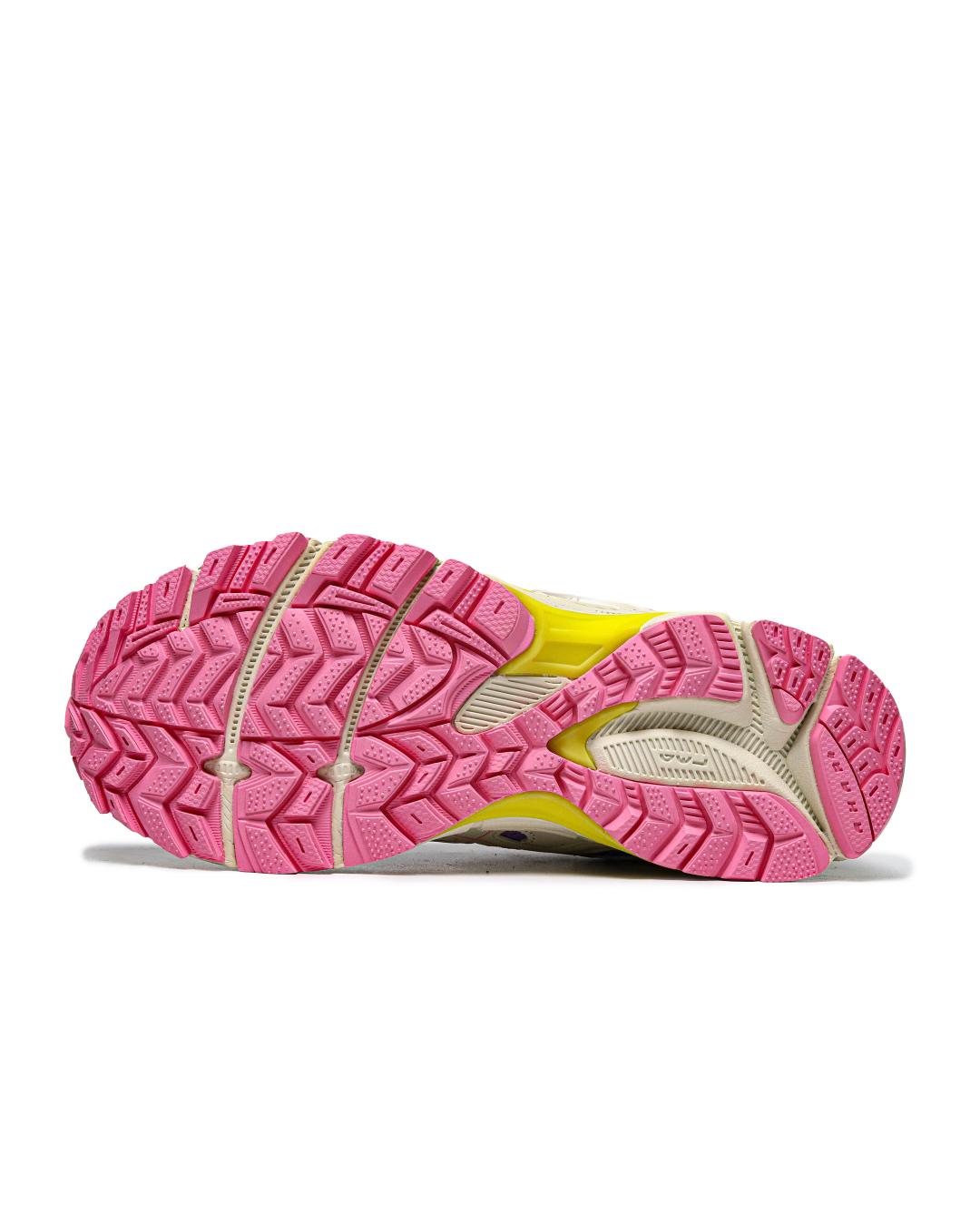ASICS Gel-Kahana 8 Beige/Pink