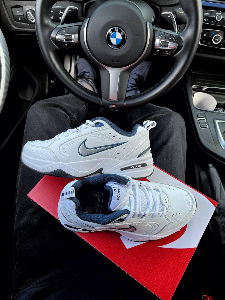 Nike Air Monarch White