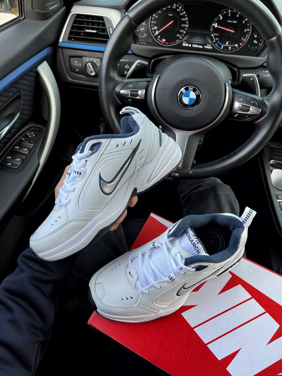 Nike Air Monarch White