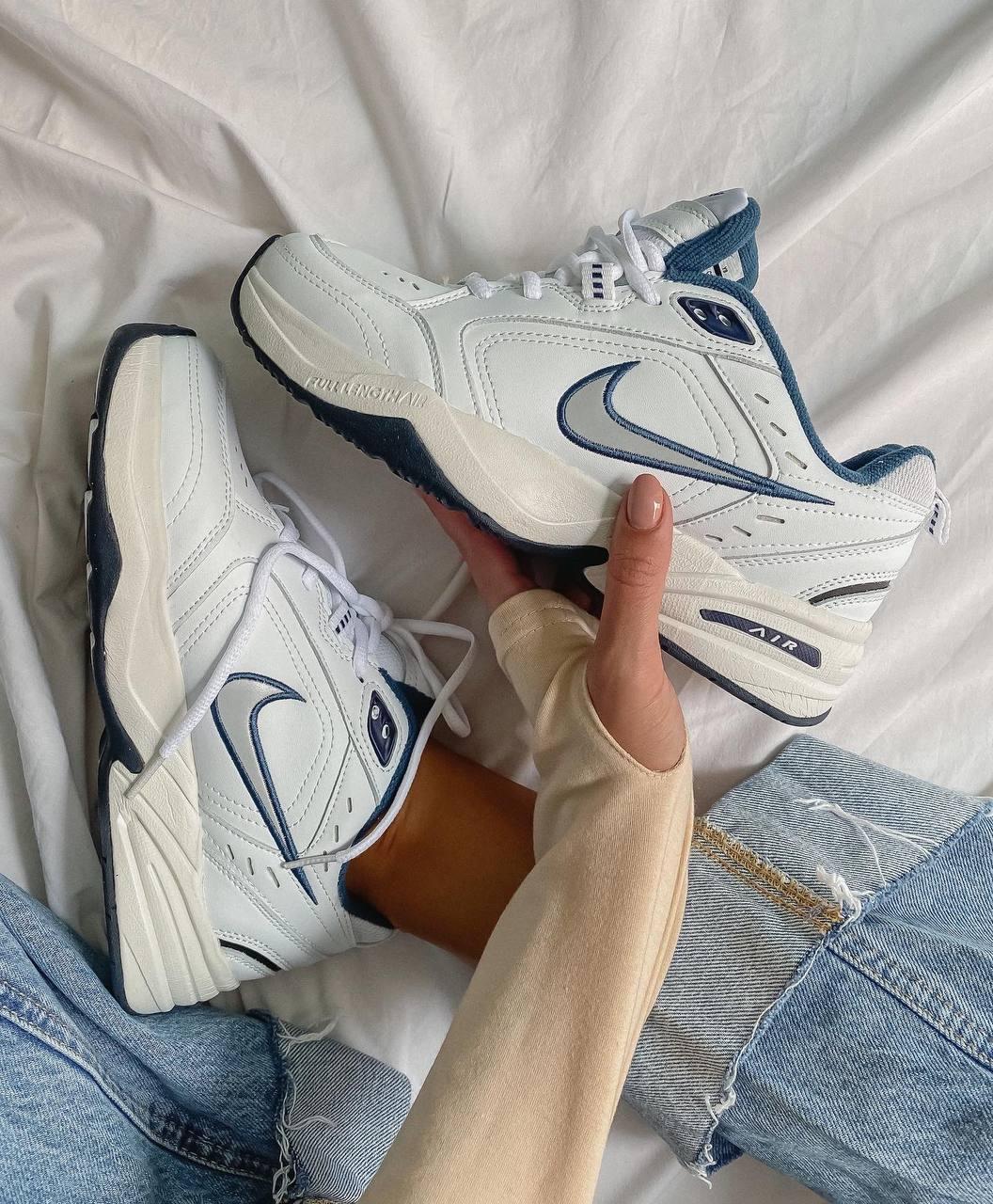 Nike Air Monarch White