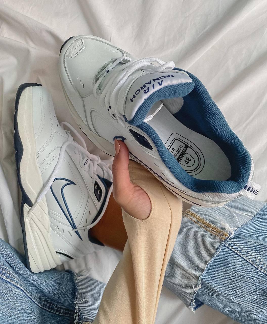 Nike Air Monarch White