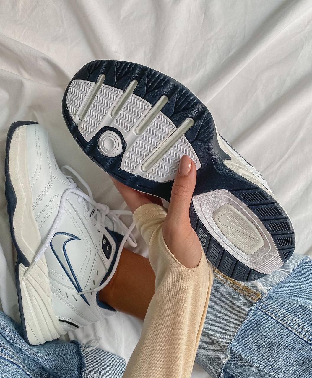 Nike Air Monarch White