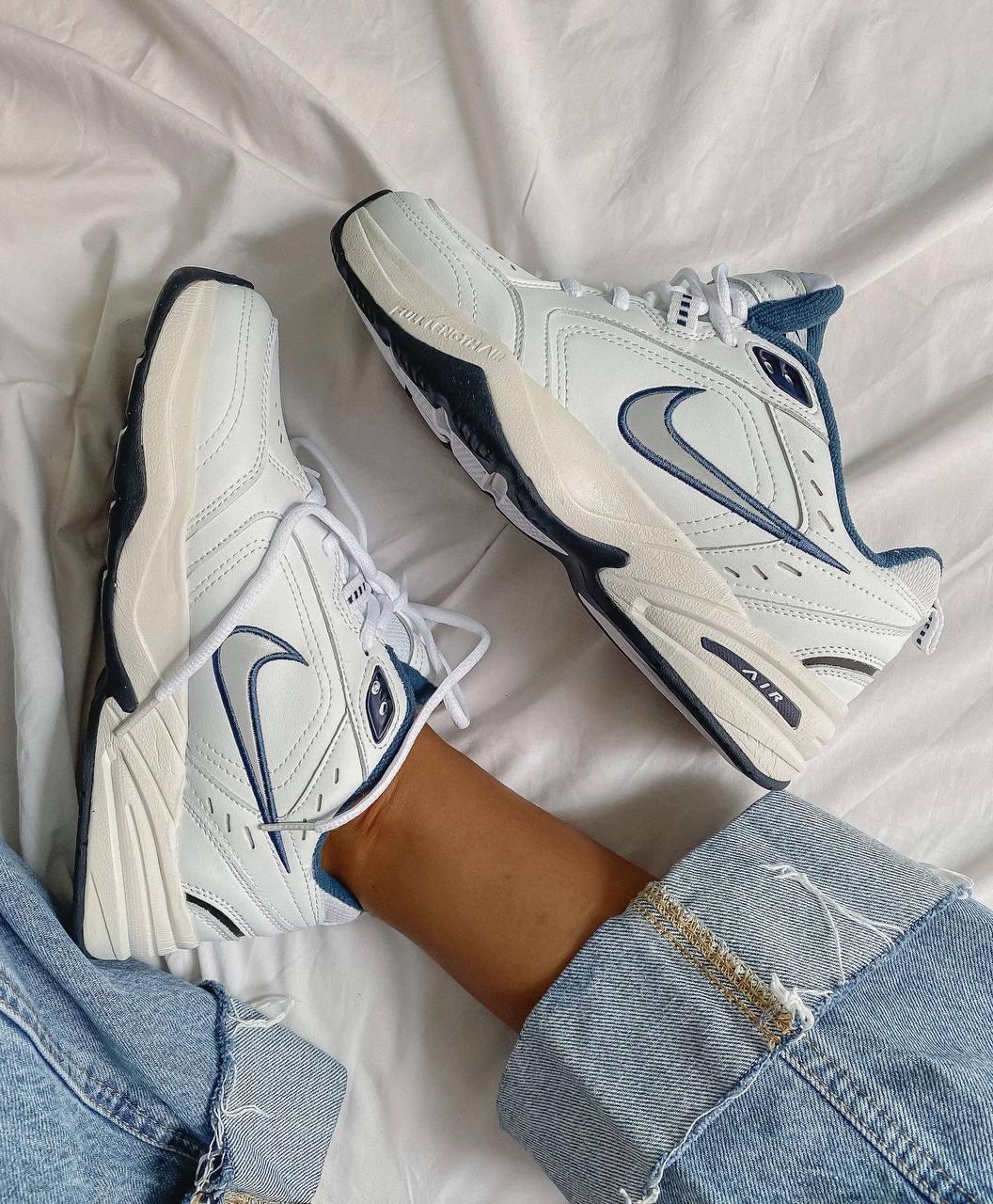 Nike Air Monarch White