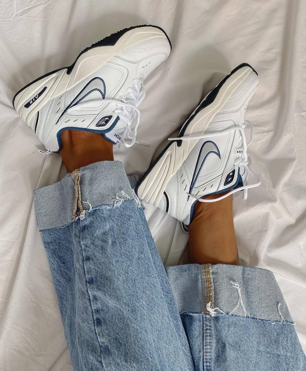 Nike Air Monarch White