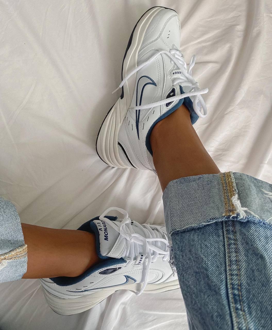 Nike Air Monarch White