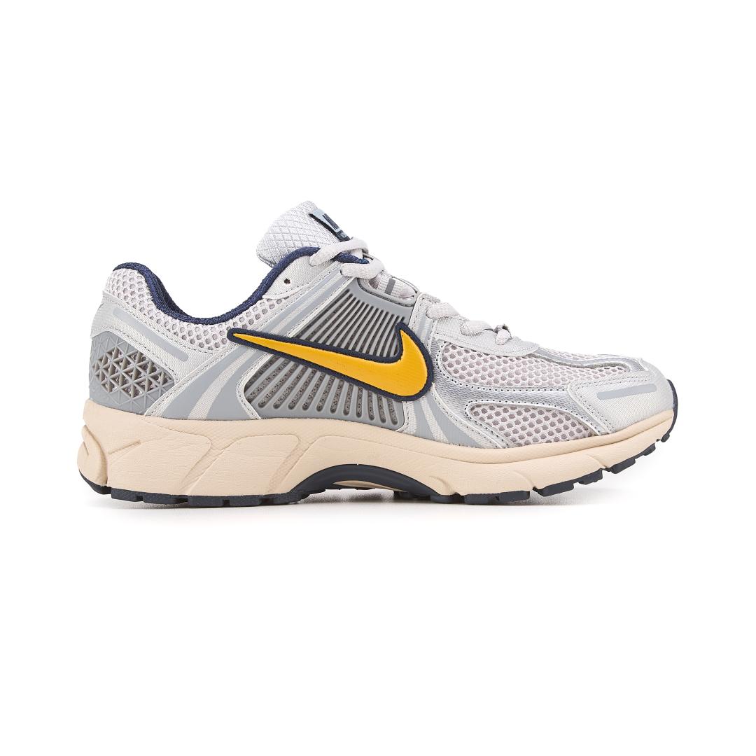 Nike Zoom Vomero 5 Pure Platinum Laser Orange
