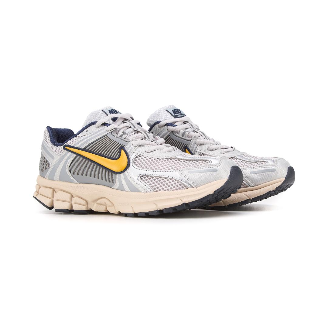 Nike Zoom Vomero 5 Pure Platinum Laser Orange