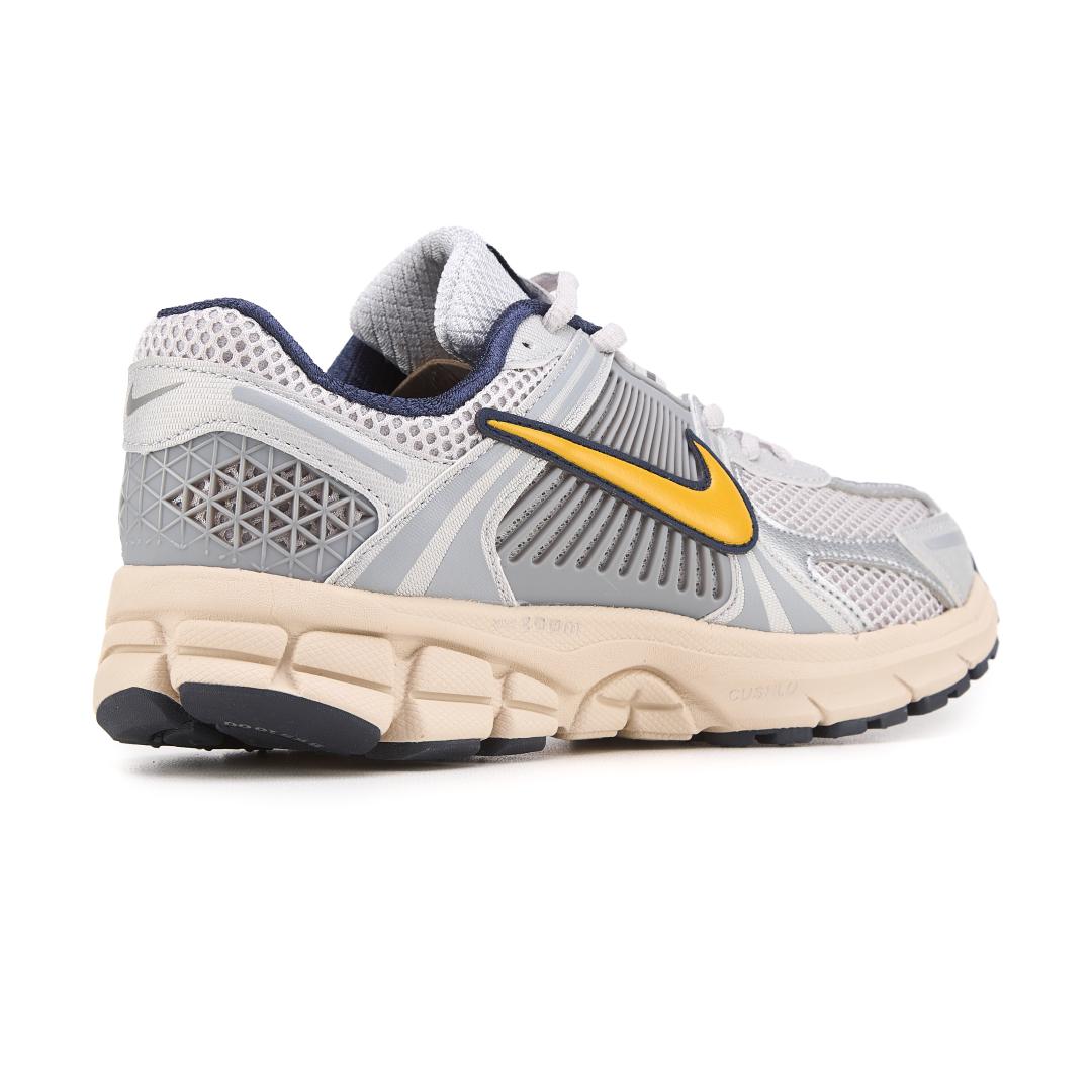 Nike Zoom Vomero 5 Pure Platinum Laser Orange