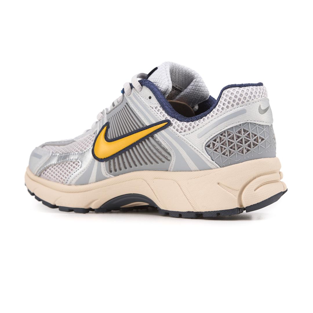 Nike Zoom Vomero 5 Pure Platinum Laser Orange