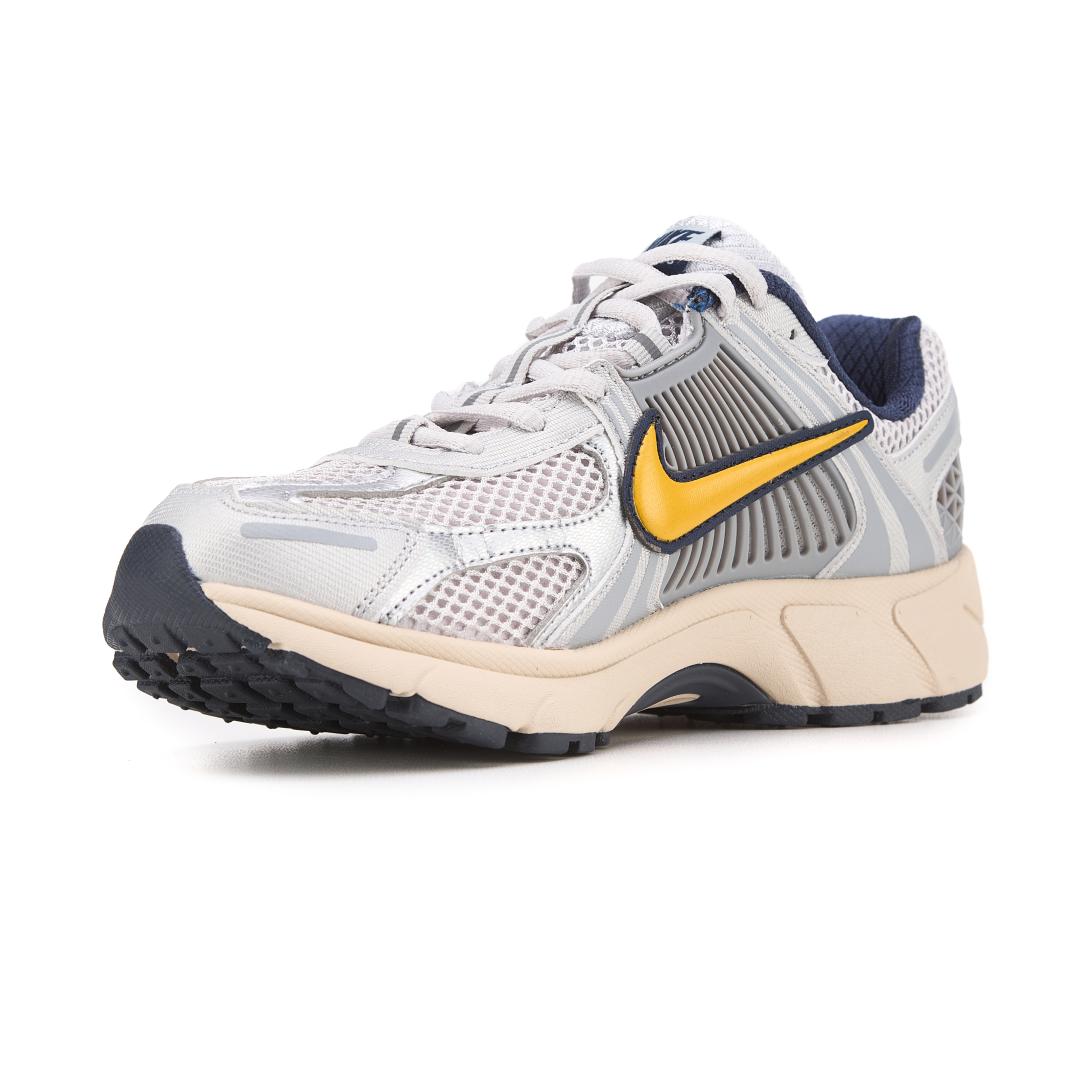 Nike Zoom Vomero 5 Pure Platinum Laser Orange