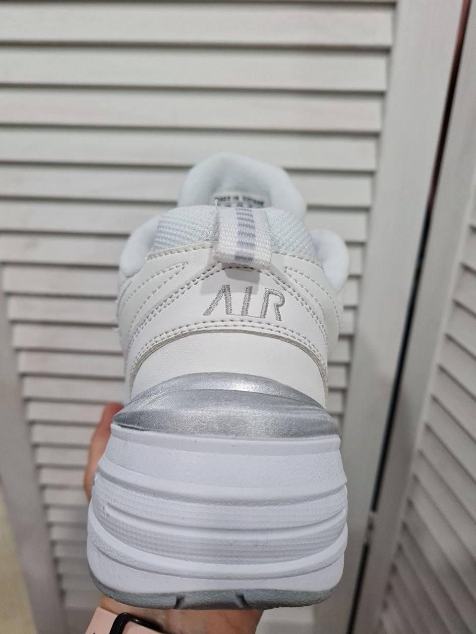Nike Air Monarch White v2
