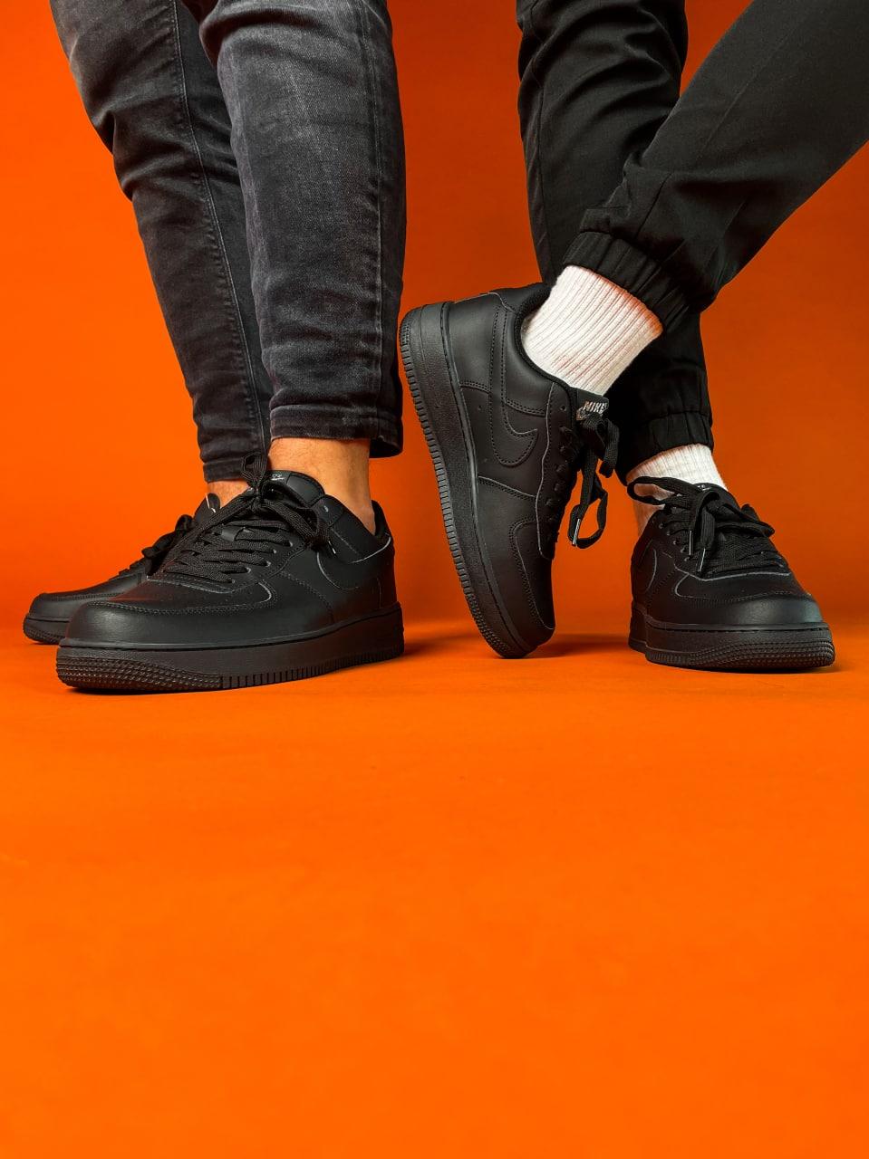 Nike Air Force 1 Black 2.0