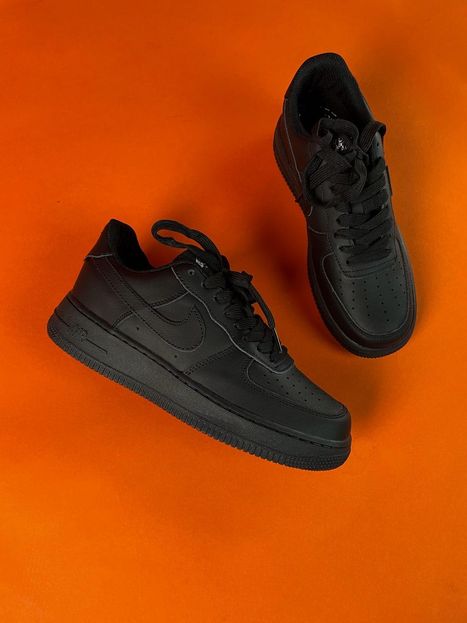 Nike Air Force 1 Black 2.0