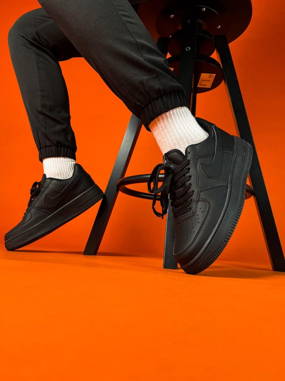 Nike Air Force 1 Black 2.0