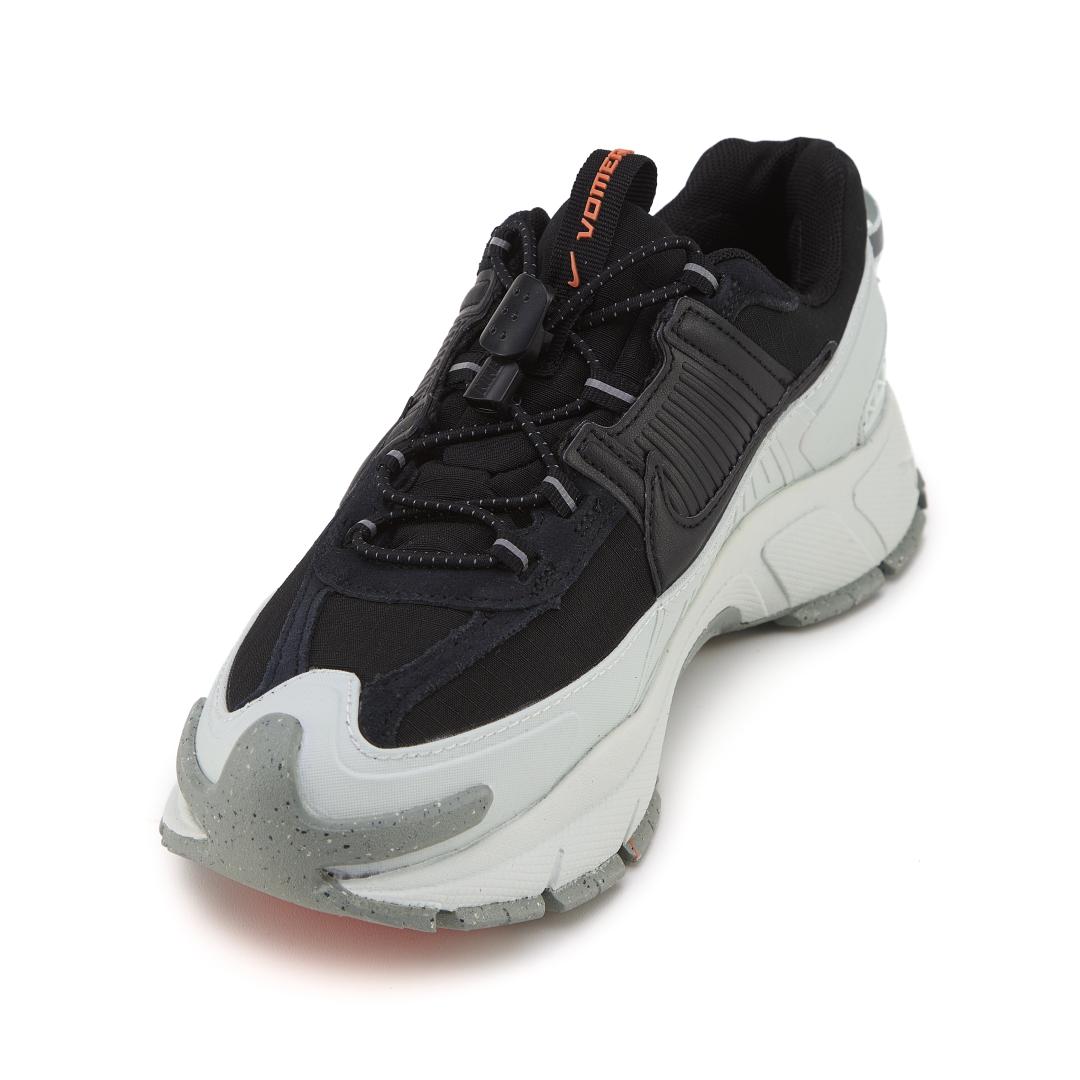Nike Zoom Vomero Roam Black Mint